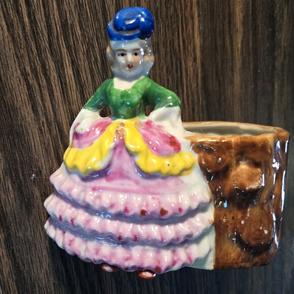 Vintage GOLD CASTLE CHINA Ceramic Porcelain "Crinoline Lady" Small Planter - Picture 12 of 12